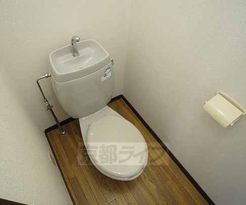 トイレ　シンプルなトイレです
