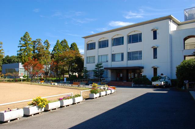 大学・短大　奈良佐保短期大学 地域こども学科 幼児教育コース（大学・短大）まで3158m