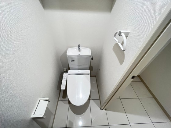 トイレ　※別部屋の写真です