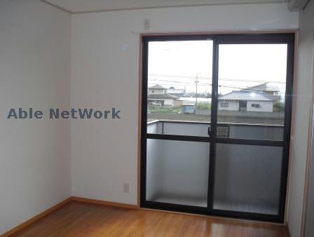 居室・リビング　他部屋イメージ画像