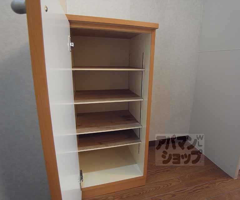 収納　靴箱です。