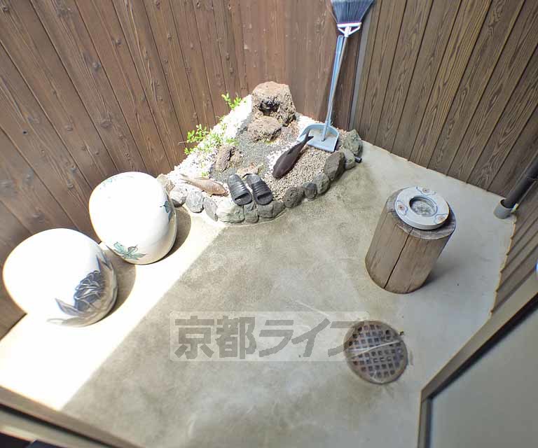 バルコニー　広々した専用庭です。