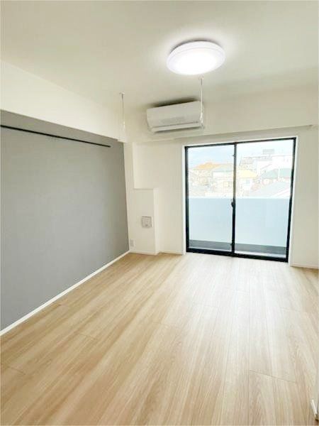居室・リビング　※同タイプの別のお部屋です。