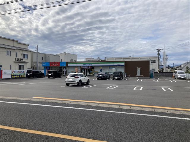 コンビニ　ファミリーマート 岐阜茜部中島店（コンビニ）まで206m