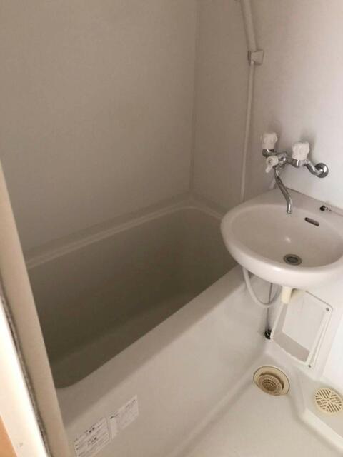 バス・シャワールーム　※別部屋参考写真
