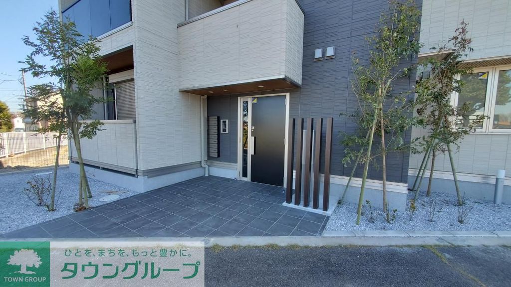 エントランス　★お問い合わせはタウンハウジングまで★