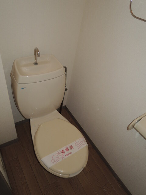トイレ　バストイレ別
