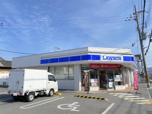 コンビニ　ローソン 岸和田岡山町店（コンビニ）まで283m