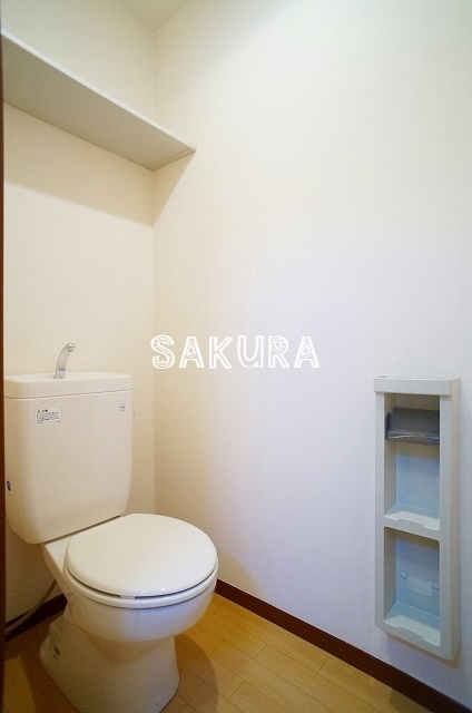 トイレ　落ち着いた色調のトイレです♪