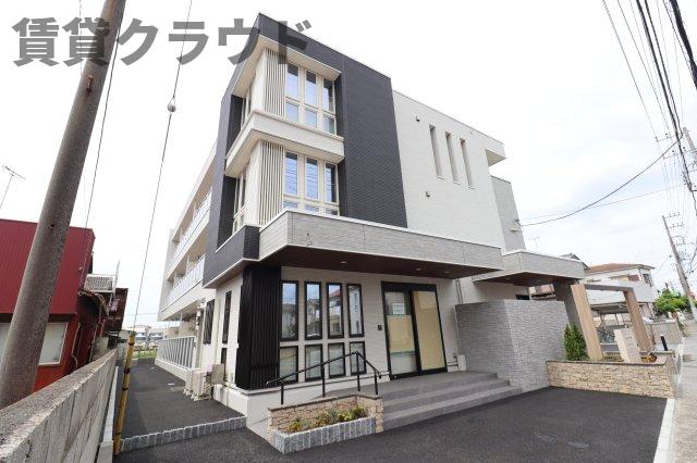 建物外観　大型車の通行も少ないので振動や騒音も少なく閑静な住宅街です♪
