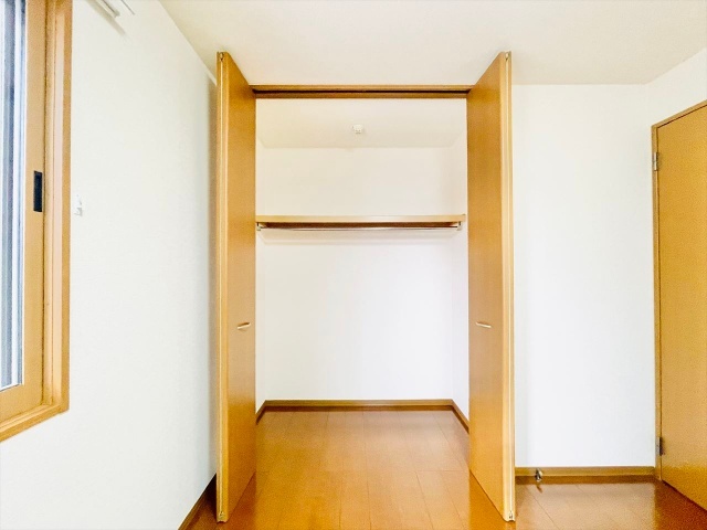 収納　同一建物内１０１号室内装写真転載