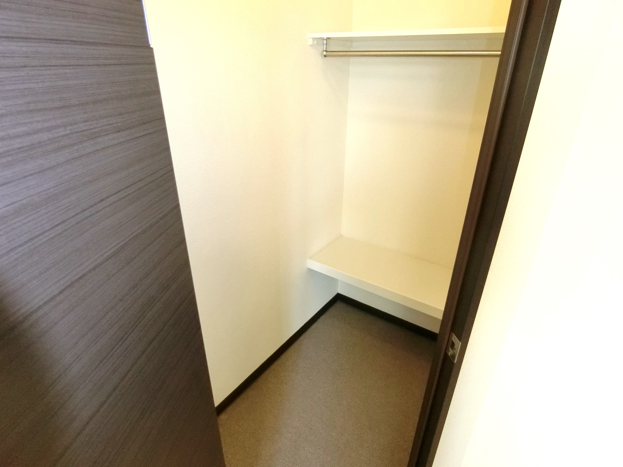収納　タンス要らずのウォークインクローゼットです☆
