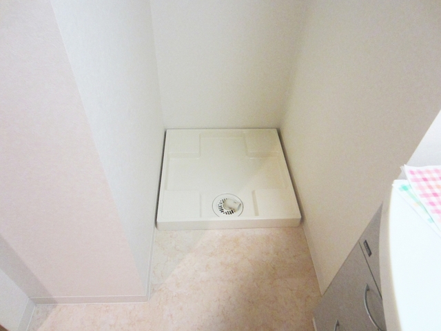 その他設備　室内に洗濯機置けます。