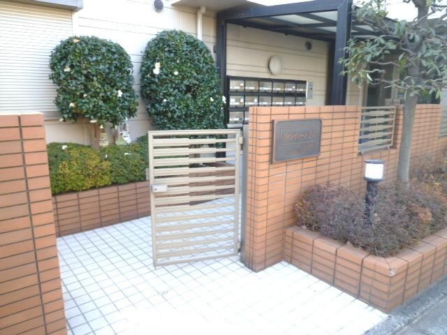 エントランス　★オートロック完備★