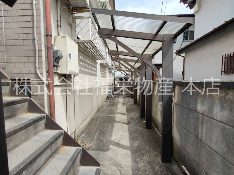 その他共有部分　屋根付き駐輪場