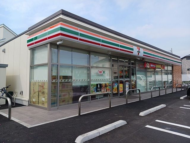 コンビニ　セブンイレブン上尾井戸木３丁目（コンビニ）まで340m