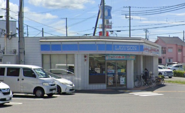 コンビニ　ローソン岸和田中井町店（コンビニ）まで845m