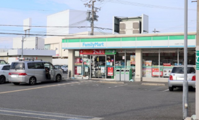 コンビニ　ファミリーマート土生町二丁目店（コンビニ）まで972m