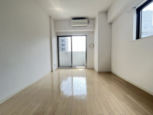 その他部屋・スペース　広くて明るい寝室