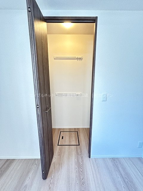 収納　写真は103号室です。