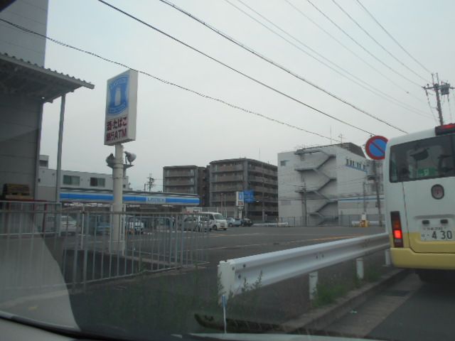 コンビニ　ローソン 天神川八条店（コンビニ）まで698m