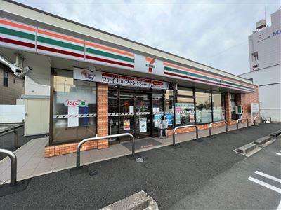 コンビニ　セブンイレブン豊橋つつじが丘店（コンビニ）まで1136m