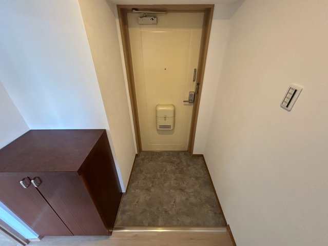 玄関　Mt.crown名駅南II