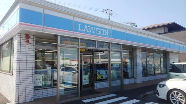 コンビニ　ローソン（コンビニ）まで700m
