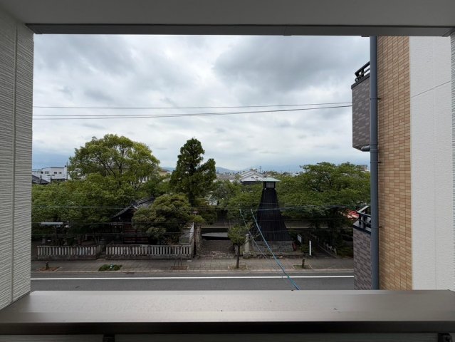 眺望　目の前が住吉灯台、春には桜並木を一望