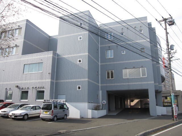 病院　医療法人新さっぽろ脳神経外科病院（病院）まで292m