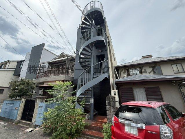建物外観　外観は落ち着いています