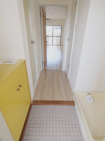 玄関　※同じ間取りの別部屋のお写真です※