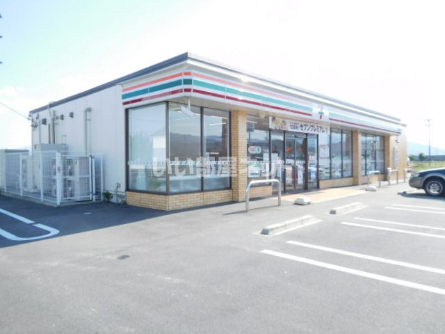 コンビニ　セブンイレブン昼飯西店（コンビニ）まで286m