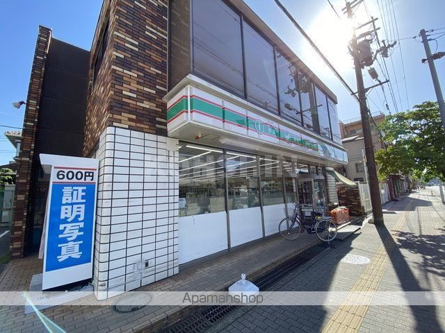 コンビニ　ローソンストア１００（コンビニ）まで144m