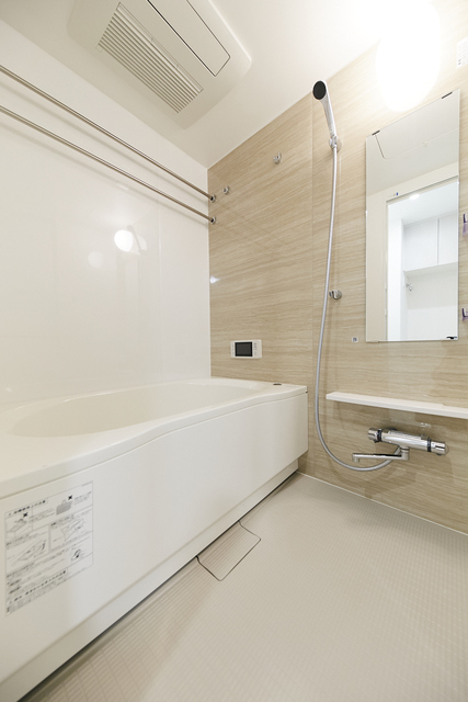 バス・シャワールーム　※写真は同タイプ住戸です。