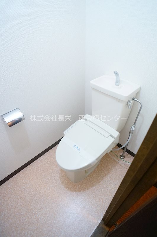 トイレ　※同一間取り別号室の参考写真です★