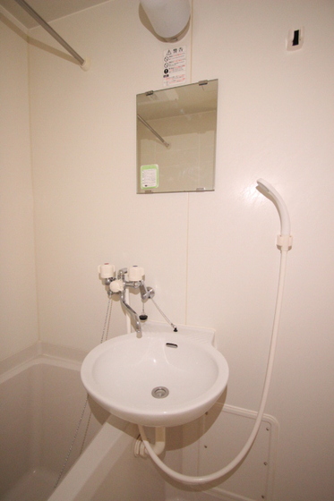 洗面設備　※別部屋の写真です