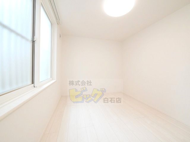 その他部屋・スペース　白を基調としたお部屋でオシャレな内装です♪