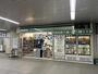 コンビニ　ファミリーマート 新鎌ケ谷駅構内店（コンビニ）まで394m