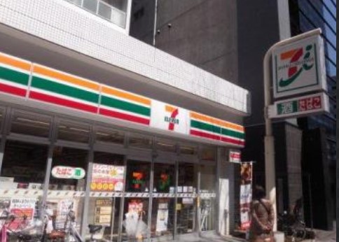 コンビニ　セブンイレブン 墨田緑4丁目店（コンビニ）まで240m