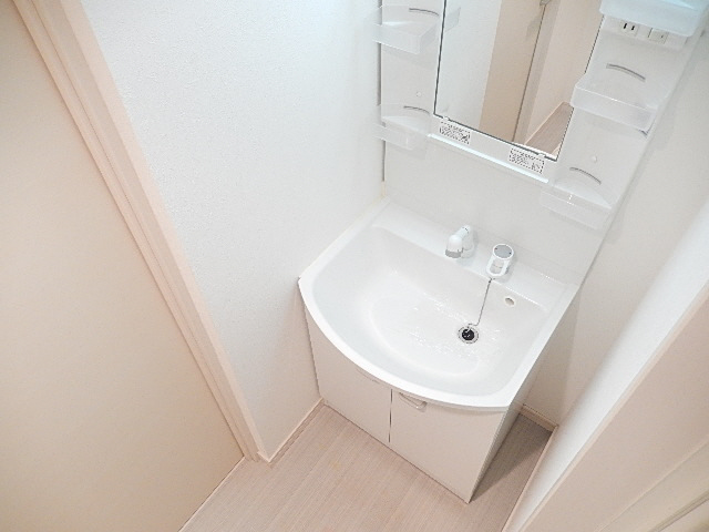洗面設備　同シリーズの画像参照