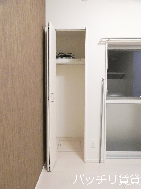 収納　別号室タイプの為、現状を優先致します。