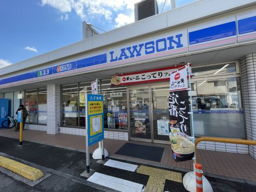 コンビニ　ローソン 都島警察署前店（コンビニ）まで95m