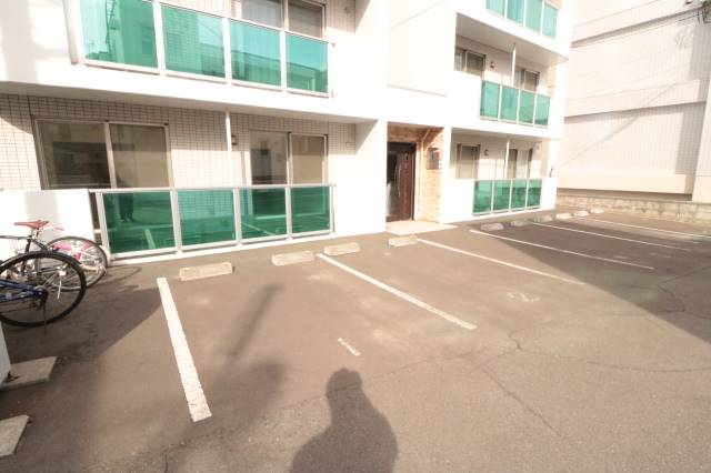 駐車場　専用駐車場スペース♪