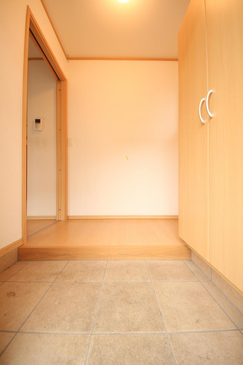 玄関　落ち着いた玄関です