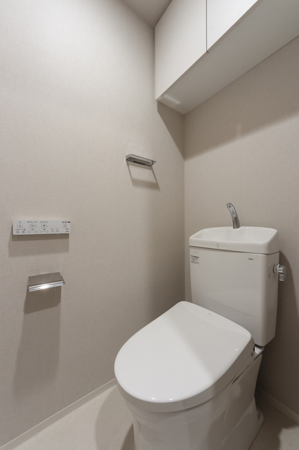 トイレ　※写真は同タイプ住戸です。