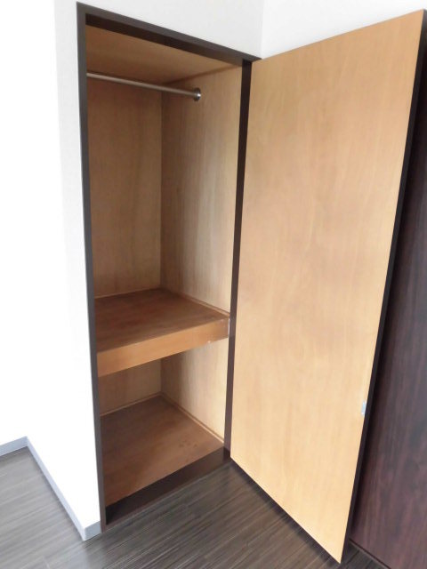 収納　（参考）同一建物内の他の部屋の写真となります。