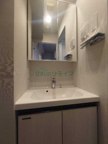 洗面設備　別部屋の参考写真になります。