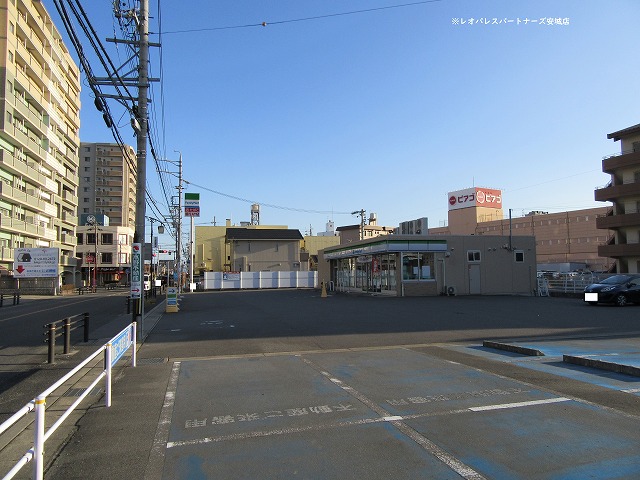 コンビニ　ファミリーマート知立堀切店（コンビニ）まで438m