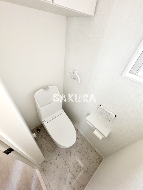 トイレ　嬉しい温水洗浄便座♪